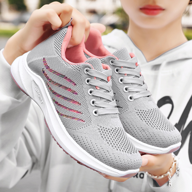 Zapatilla de deporte de fondo suave transpirable zapatos de mujer casual femenina 2024 primavera transfronteriza más tamaño zapatos al por mayor zapatos de mujer