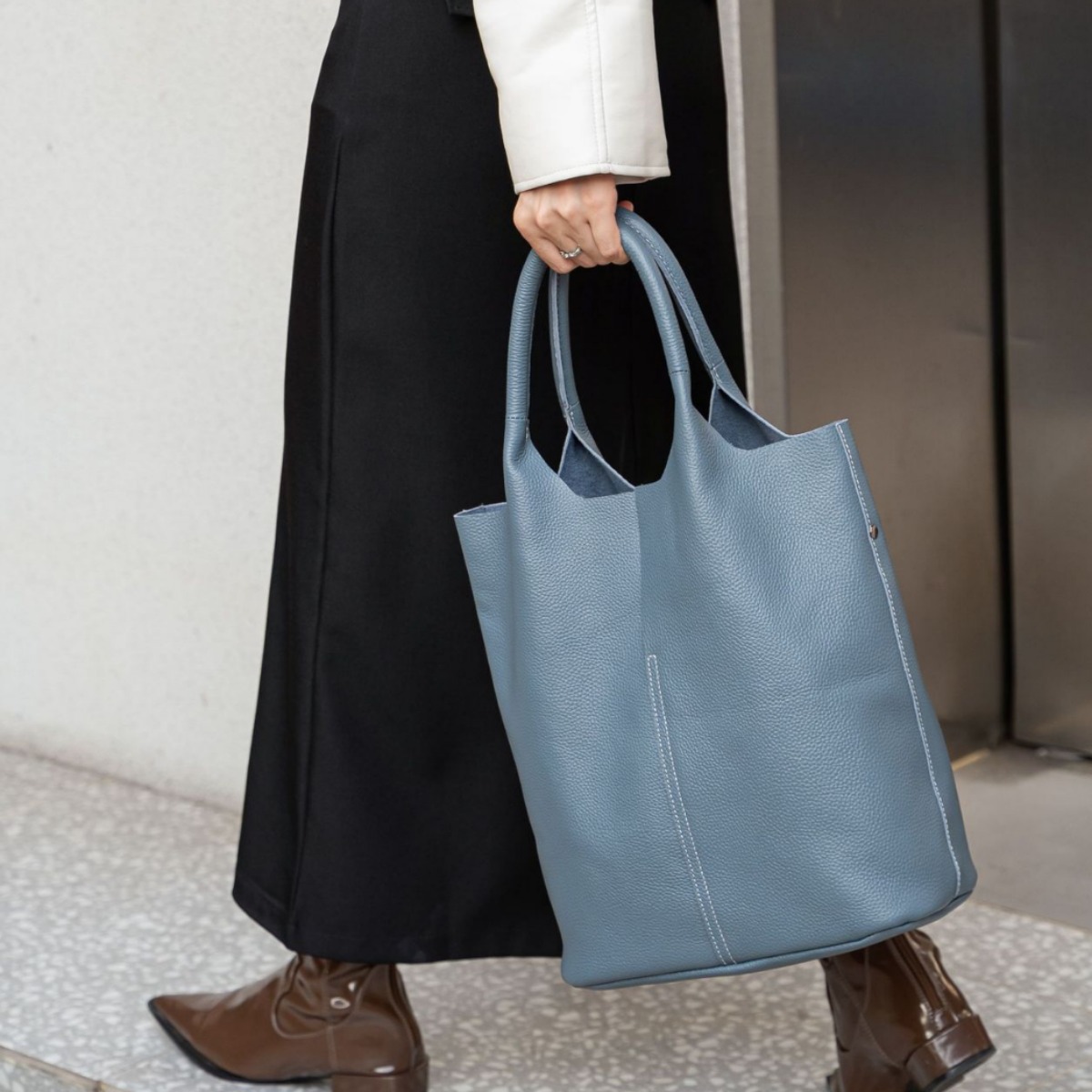 TOGO top layer cowhide single shoulder women's bag, fashionable multi compartment, large capacity, practical high-end_voghion.com