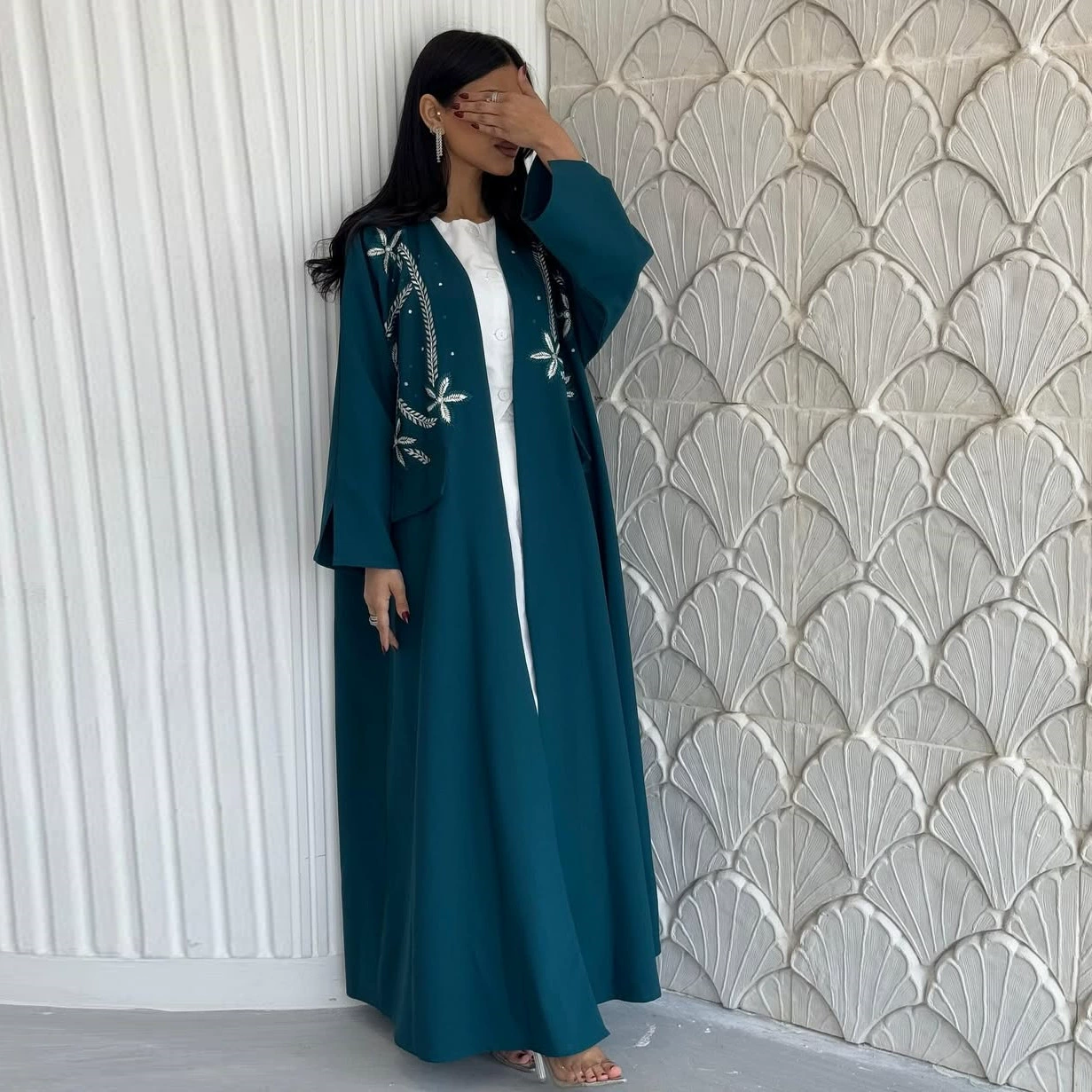 MQ213 modest new Middle Eastern embroidered cardigan cross-border hot selling women's clothing Muslim fashion ethnic abaya
