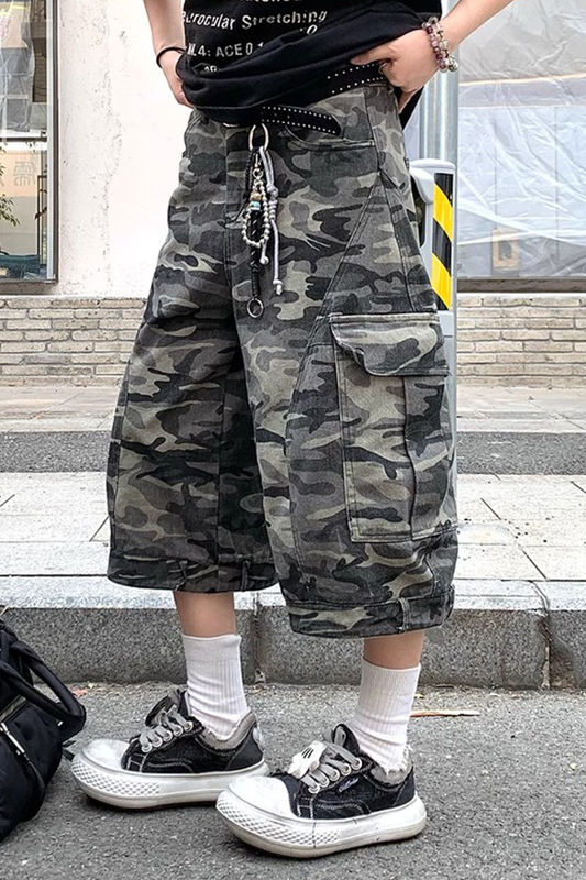 Summer American Retro Multi-Pocket Camouflage Cargo Denim Shorts for Women American Scimitar Wide-Leg Cropped Pants Versatile