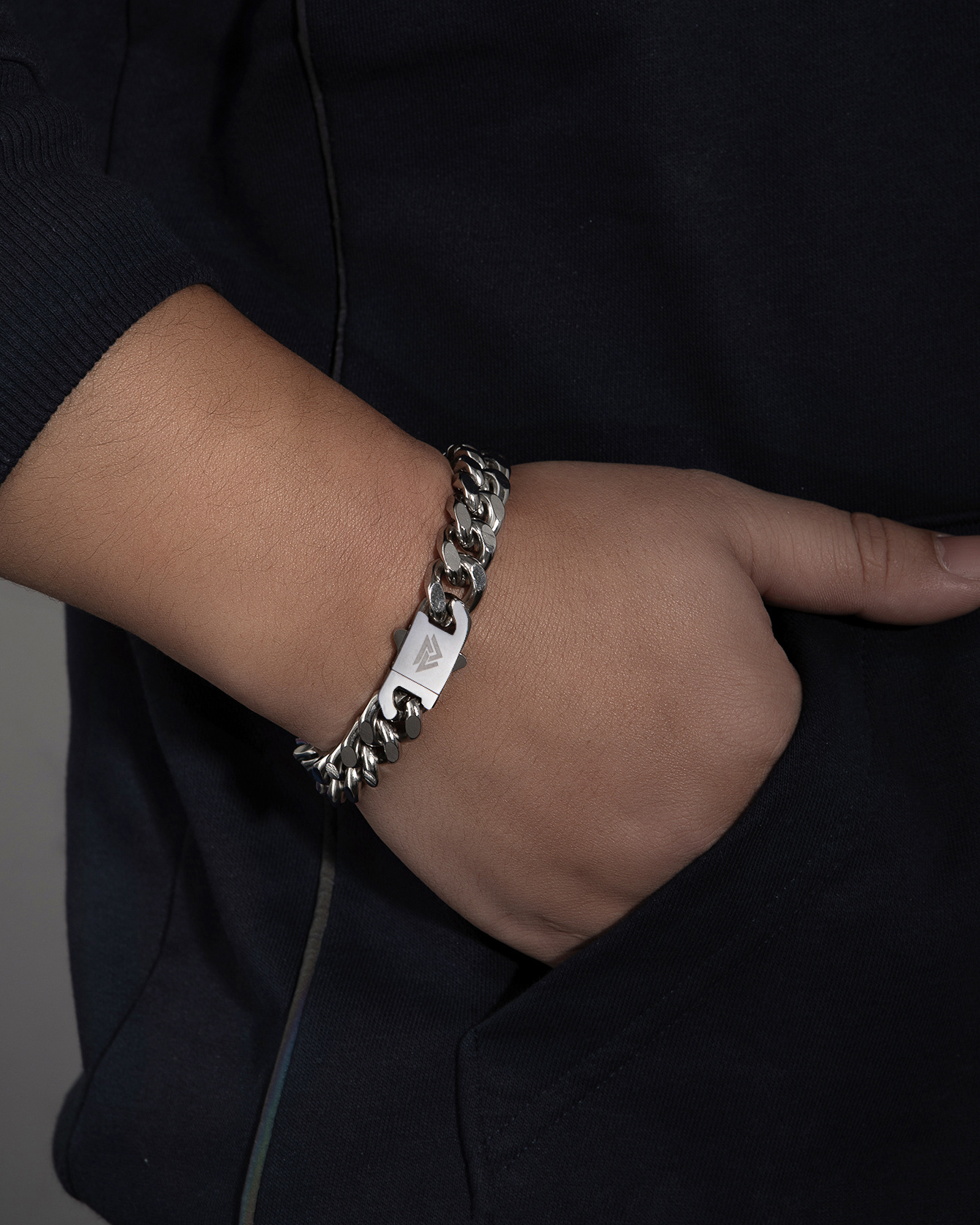 20g Weight Chain Bracelet Classification Alloy Chain Material Cuban Link Chain Curb Chain, foxtail chain Chain Type 1 Piece Quantity Daily Occasion Alloy Material Solid Color Pattern All Seasons Season Men's Gender Plating Design Casual, Hip-Hop Style Casual Hip-Hop Solid Color Alloy Plating Men's Chain Bracelet Men's Chain Bracelets 1