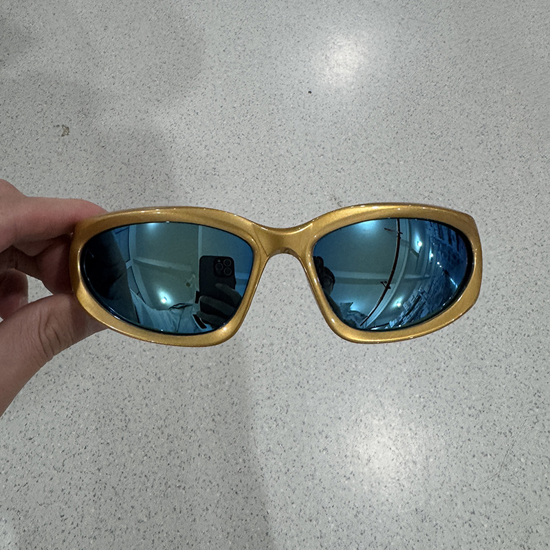 Gold frame gold film