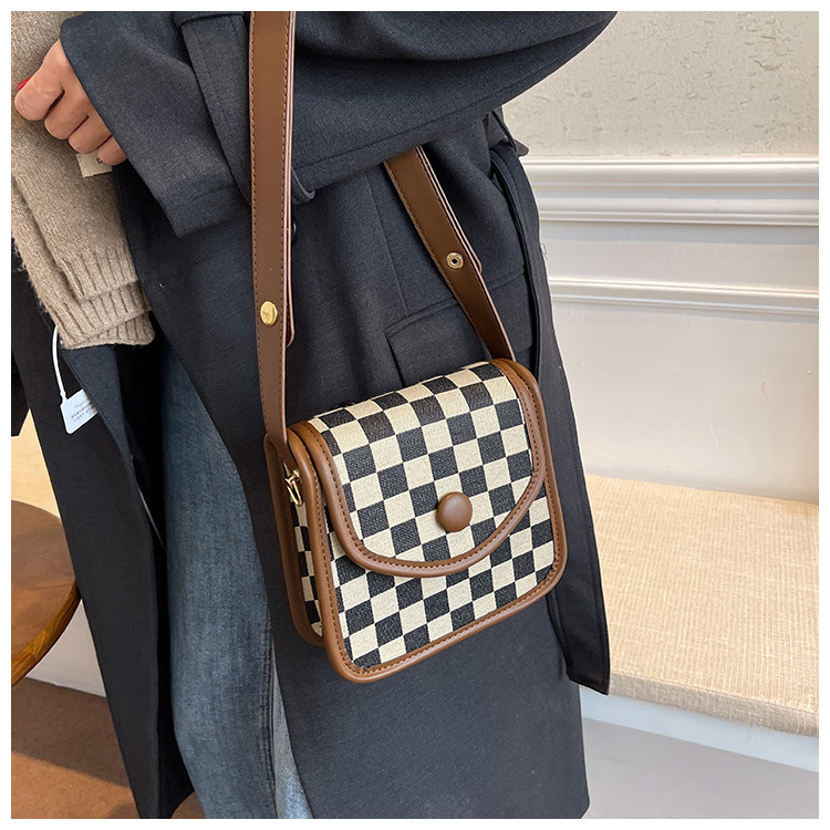 Shoulder Bag Small Bag Korean Style Chessboard Plaid 2021 New Houndstooth Fashion Retro Crossbody Small Square Bag Winter Womenpicture3