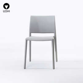 北欧设计师椅子餐椅批发家用客厅休闲塑料靠背椅餐厅酒店凳子叠放