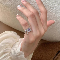 超閃紫ジルコン水滴尾戒女性の軽豪華な雰囲気の大衆デザイン高級感ファッション開口部の指輪