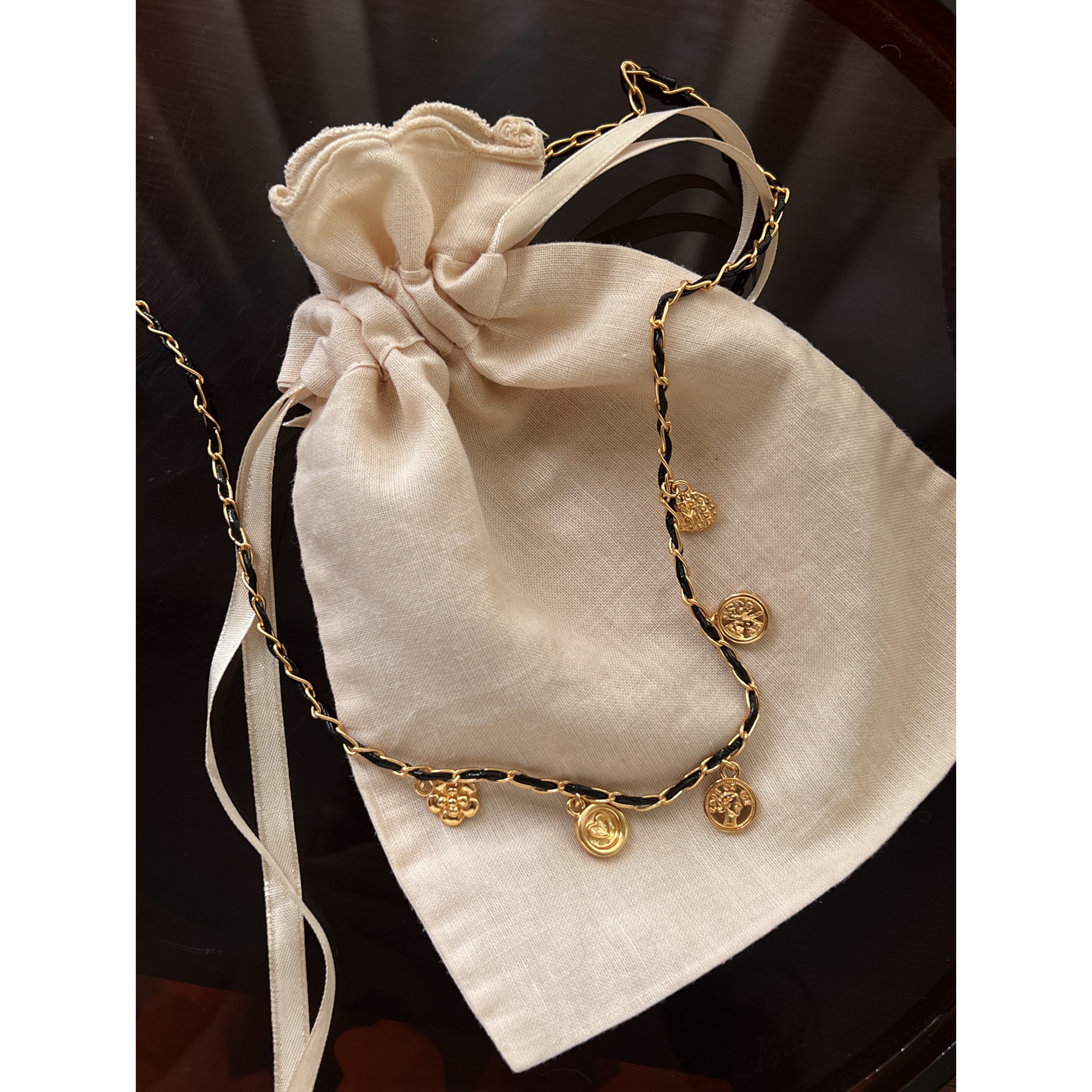 Woven pendant