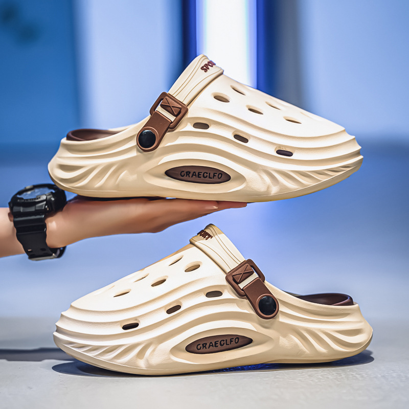 Zapatos con agujeros para hombres que usan en verano, conduciendo dos zapatillas de Baotou antideslizantes, sandalias de playa deportivas de gran tamaño al aire libre para adolescentes