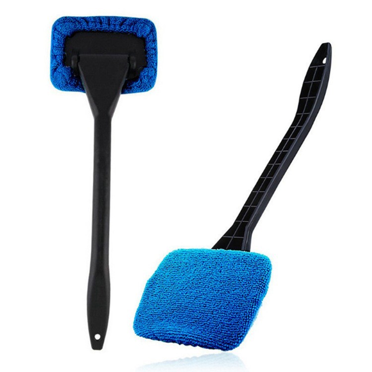 Cepillo de limpieza de desempañado de vidrio en el parabrisas delantero del automóvil