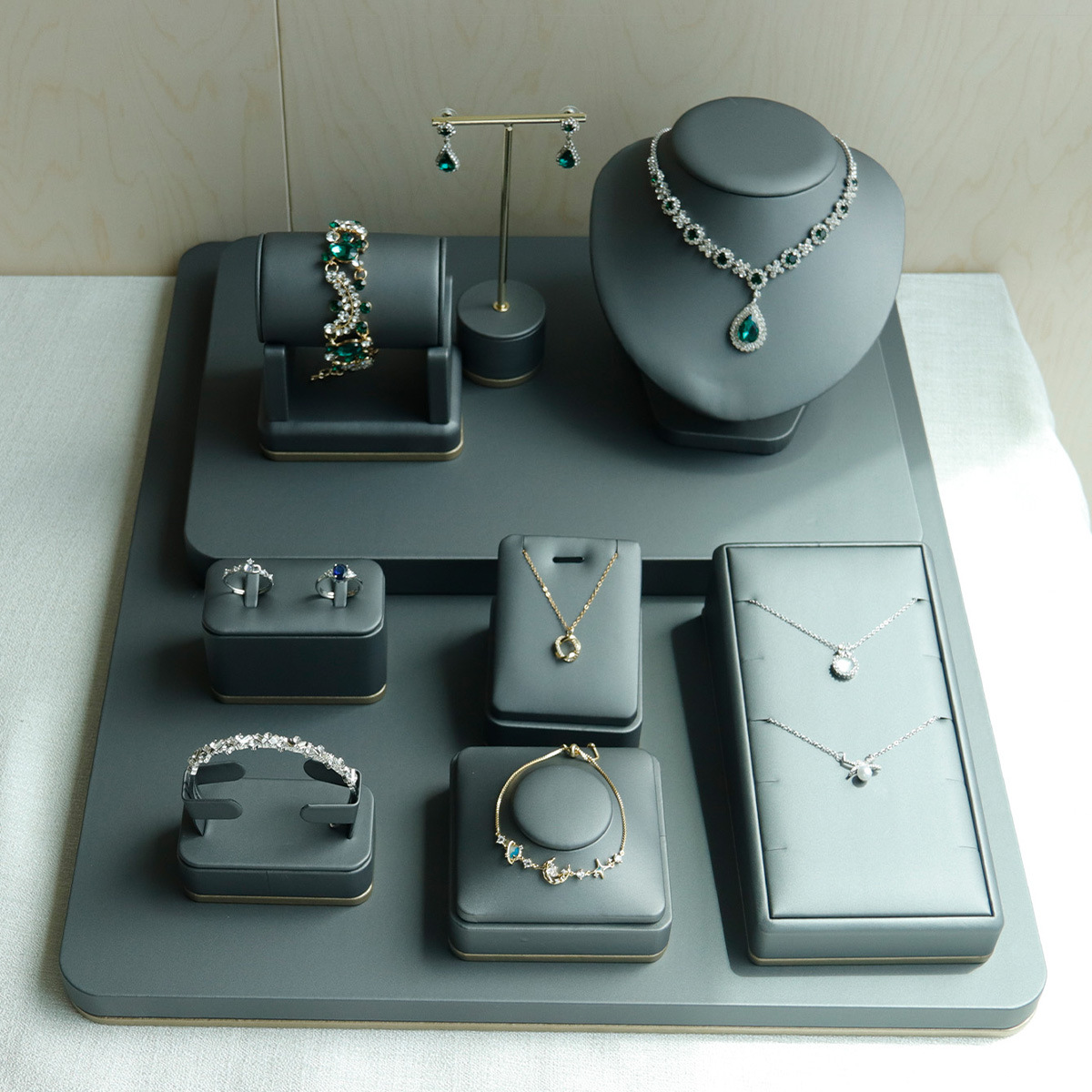 ߵ鱦չʾָ߽չʾݹ̨