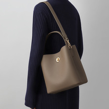 包包女2025新款斜挎女包水桶包真皮bags单肩百搭手提包通勤包