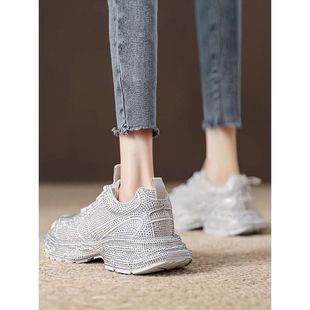 �W؛ins���M荺���ϵ�ЬŮ2026�����¿��ٴ�ˮ����e�\��Ь