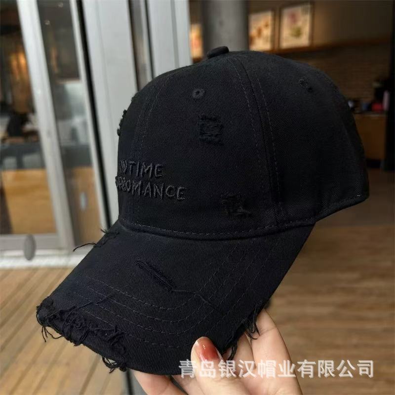 女性用の穴あき野球帽、文字刺繍入りウォッシュドコットンひさしキャップ、顔が小さく見える、つばが広く柔らかいトップのサンハット|undefined