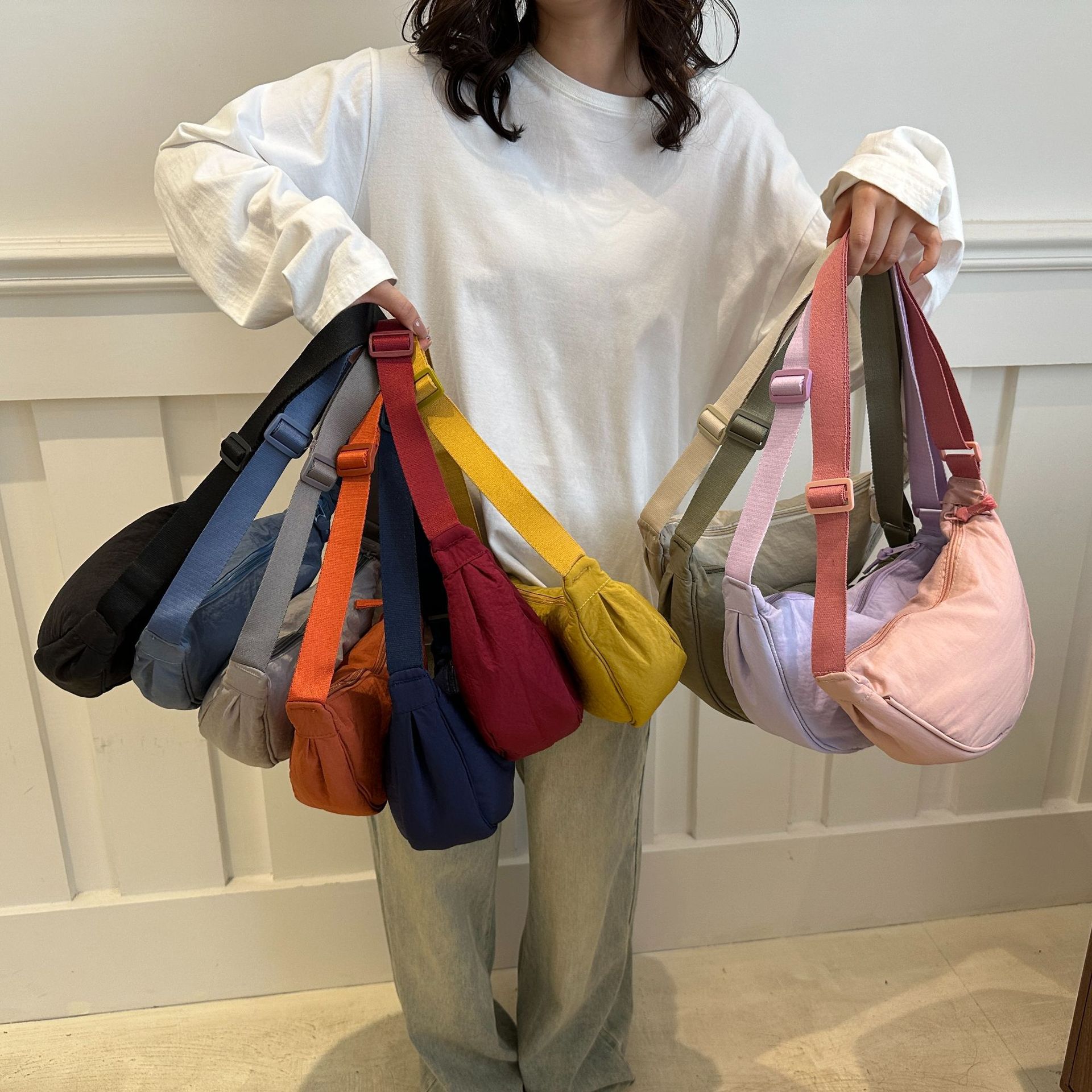 여성용 가방 일본식 INS 멀티 컬러 만두 백 경량 올매치 나일론 천 어깨 가방 휴대 전화 가방 크로스 바디 가방 작은 가방