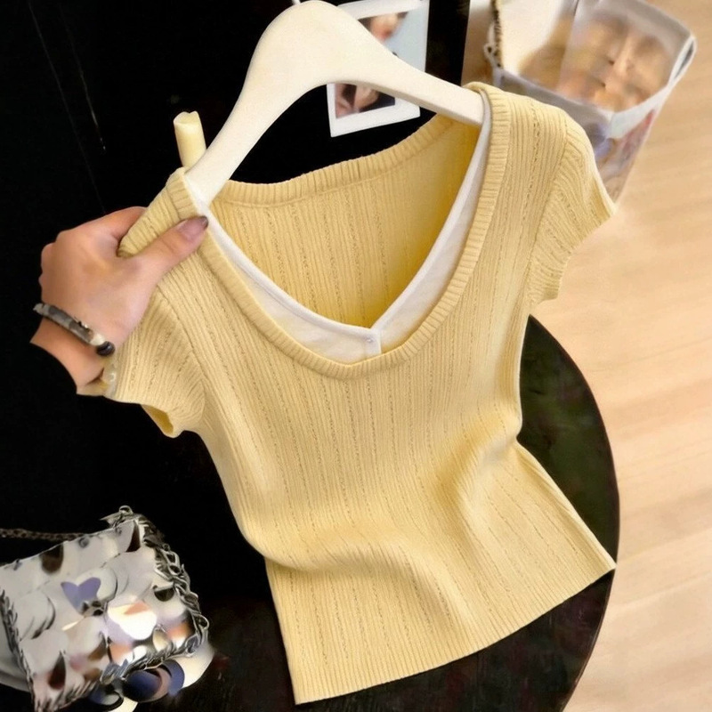 French-Style Yellow Patchwork Faux Two-Piece Short-Sleeve Knit Top, New Summer Slim-Fit Design for a Flattering Look, Suitable for Commuting French-Style Yellow Patchwork Faux Two-Piece Short-Sleeve Knit Top, New Summer Slim-Fit Design for a Flattering Look, Suitable for Commuting