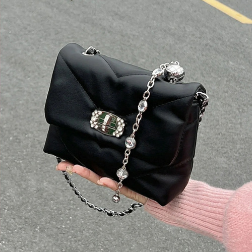 High-end armpit bag for women 2024 new transfer bead chain small bag exquisite black fashion shoulder bag for women