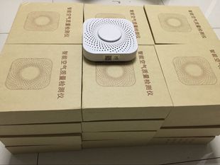 Large screen display of multi-parameter ambient air quality detector