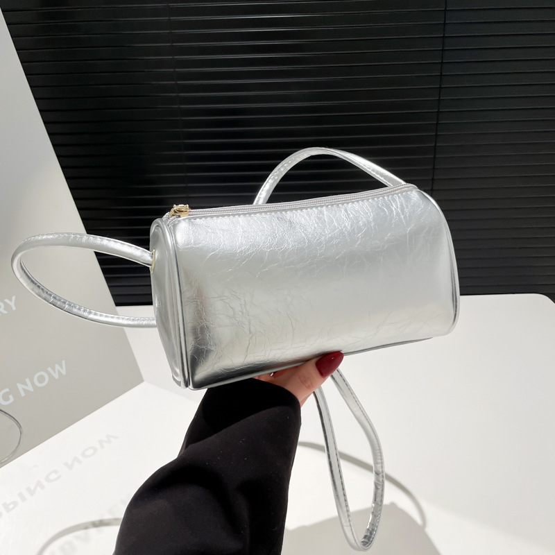 复古枕头包女2025新款时尚百搭圆筒斜挎包高级感休闲单肩腋下女包