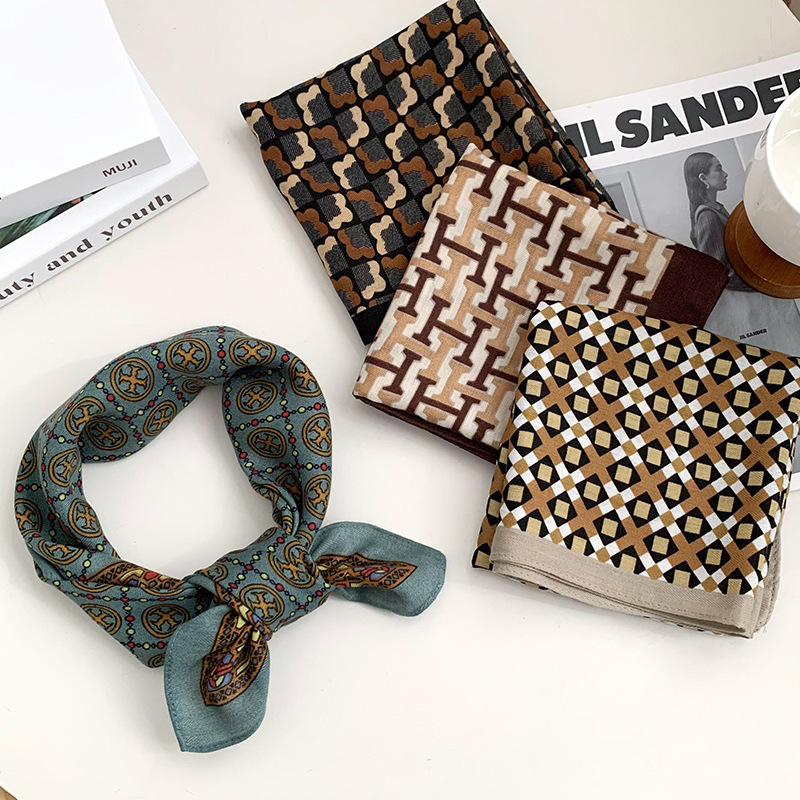 Bufandas de seda cuadrada alta sensación de 2025 nuevo bufandas de algodón de anacaju versátil pequeña bufandas de cabello cuadrada bufandas de seda al por mayor