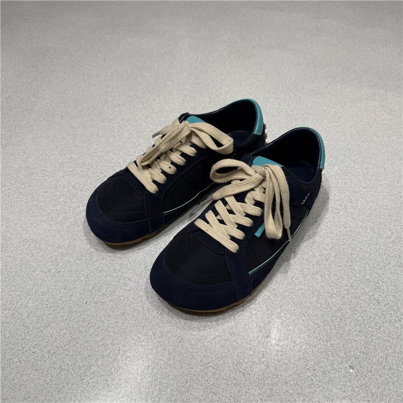 高品質の女性用フラットトレーニングシューズ 2025 夏の新マルチカラーレトロカラーブロックレースアップフォレストシューズカジュアルスニーカー|undefined