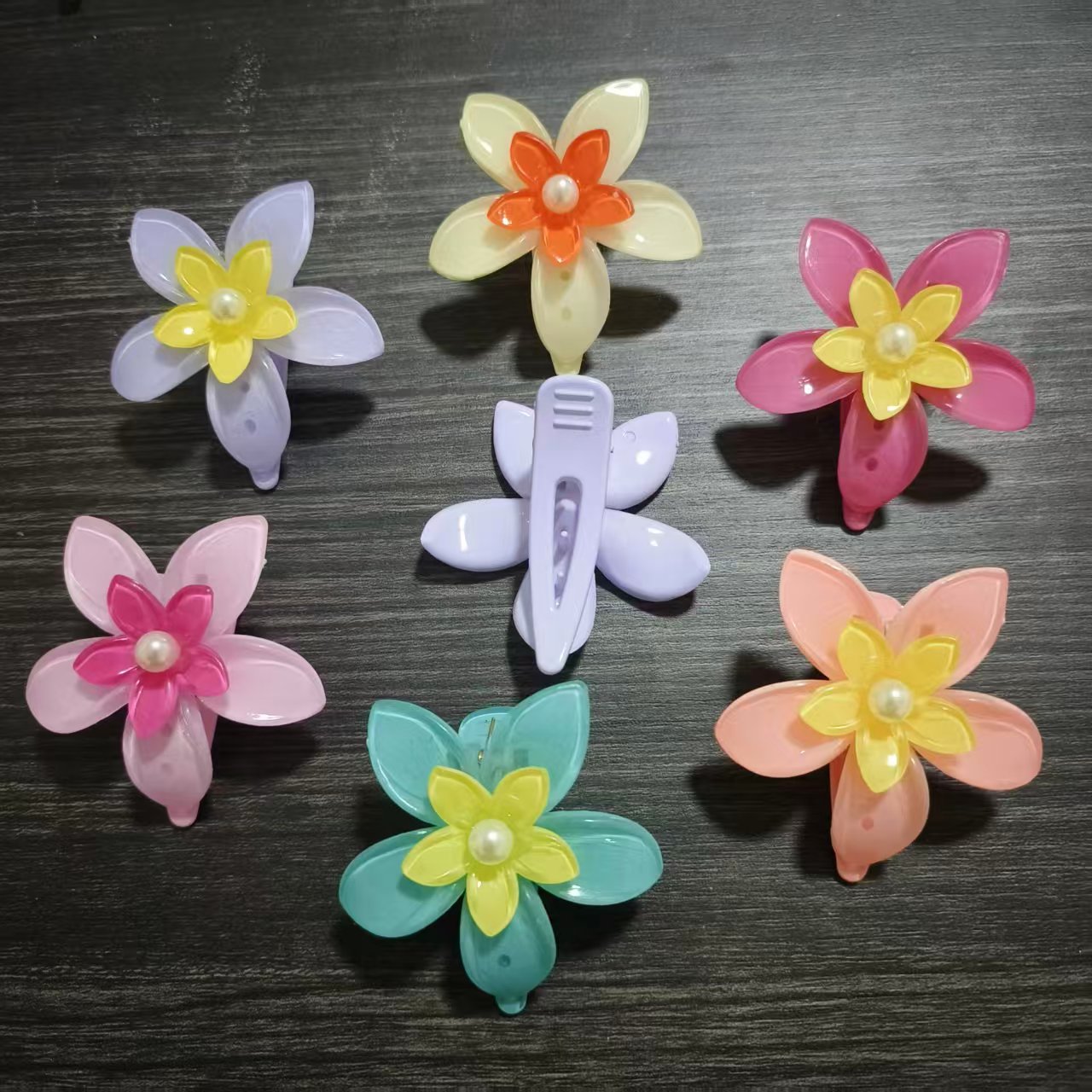 跨境新款大小号鸡蛋花鸭嘴夹甜美网红百搭花朵发夹通勤花朵发夹
