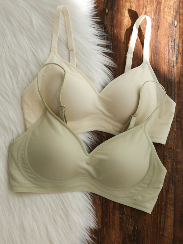 Genuine Japanese Milk Silk Seamless No Steel Ring Underwear Women's Gathered Big Chest Showy Small Soft Support Bra Summer Thin Genuine Japanese Milk Silk Seamless No Steel Ring Underwear Women's Gathered Big Chest Showy Small Soft Support Bra Summer Thin