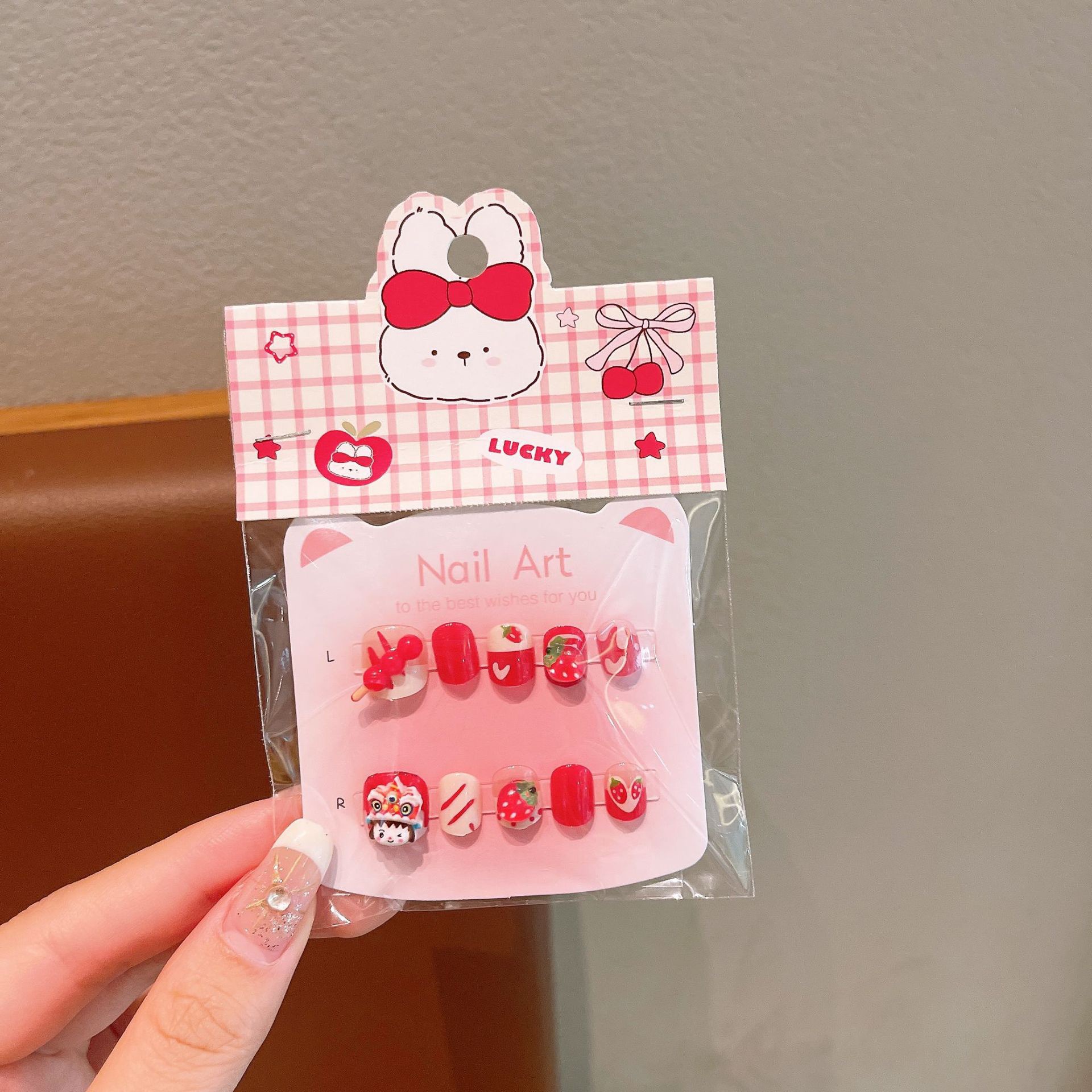 Uñas postizas removibles para niñas, en caja, con diseños de dibujos animados, pegatinas de uñas exquisitas, piezas de uñas.