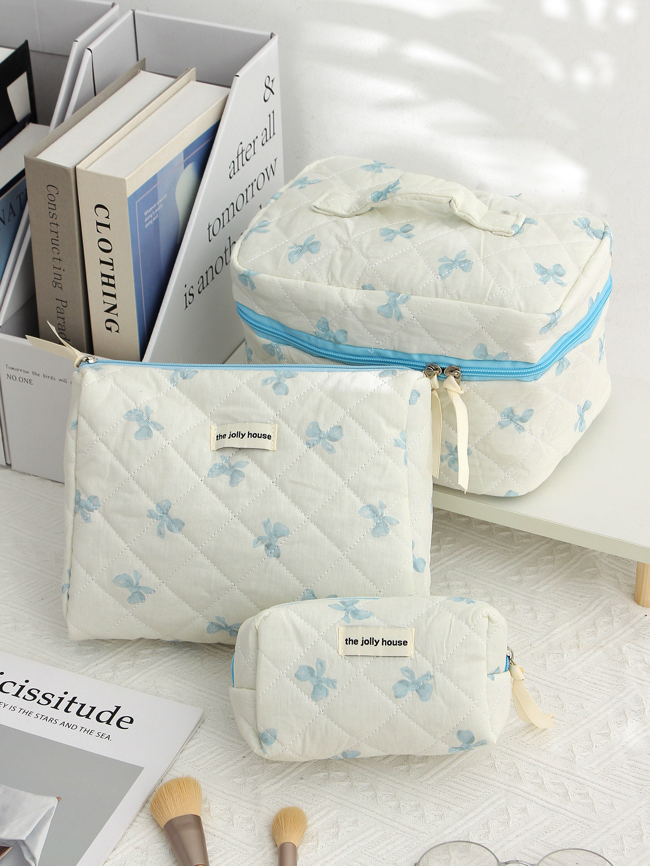 Ins Cosmetic Bag Large Capacity Bow Portable Travel Essential Oil Storage Bag Multi Function Wash Bag_voghion.com