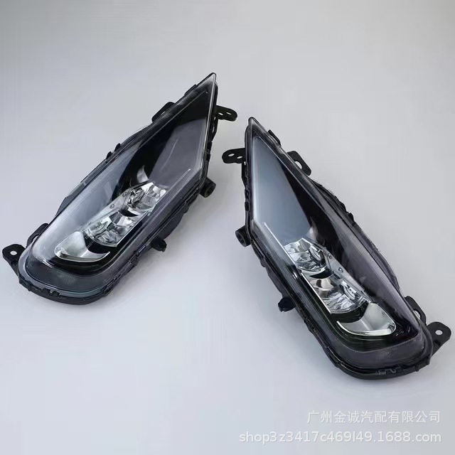 Suitable for 2024 Volvo XC60/S90/XC90 front bumper LED fog lights, part numbers 31434666 and 31434667
