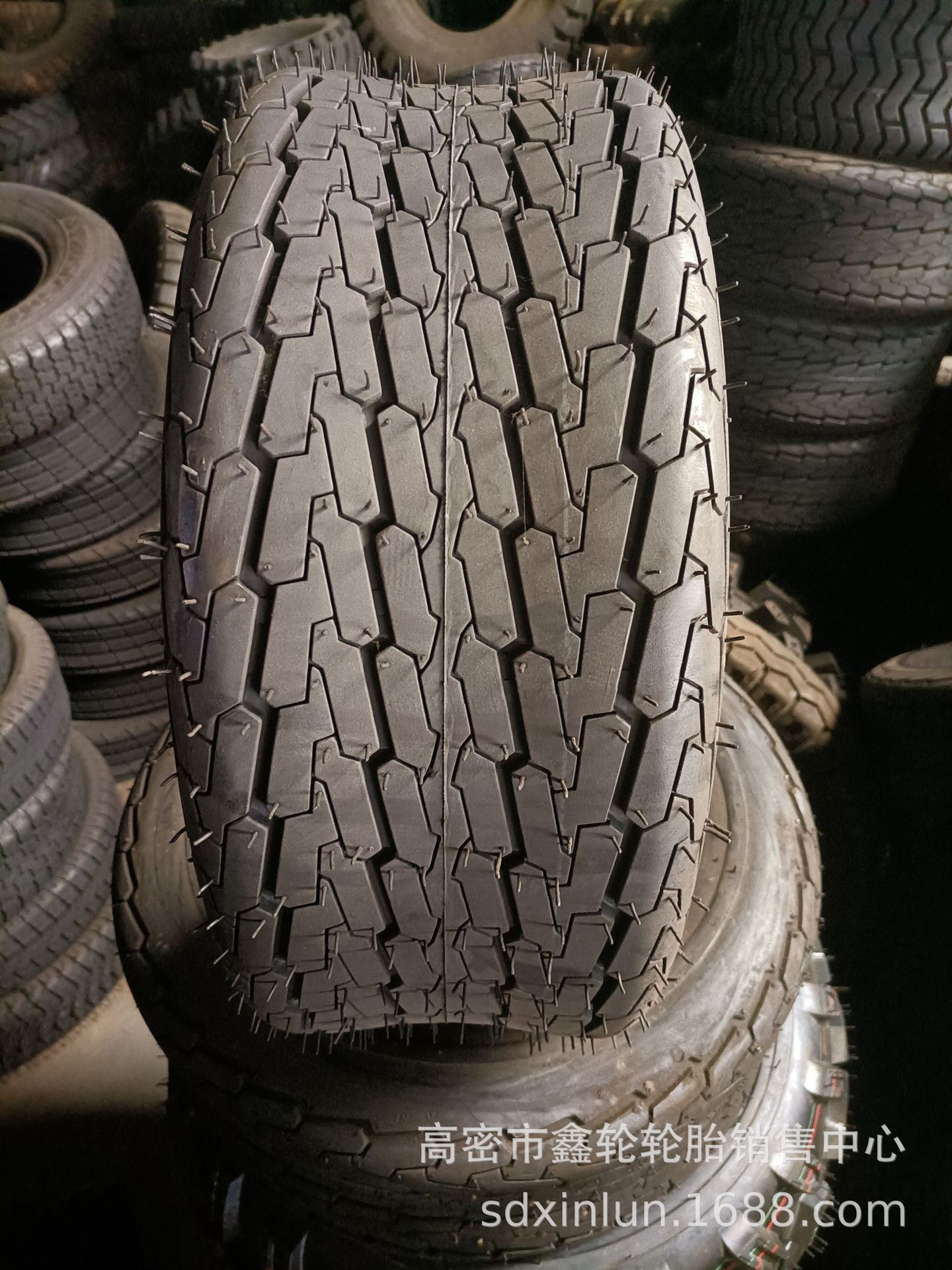 供应高尔夫18x8.5-8 18*8.5-8 20.5x8.0-10 225/55B12巡逻车轮胎