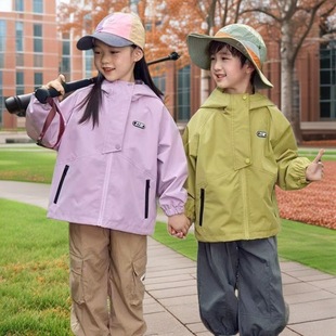 Girls' Charge Jacket 2024 Spring and Autumn New Western Style Children's Outdoor Waterproof Autumn Fashion Hooded Top