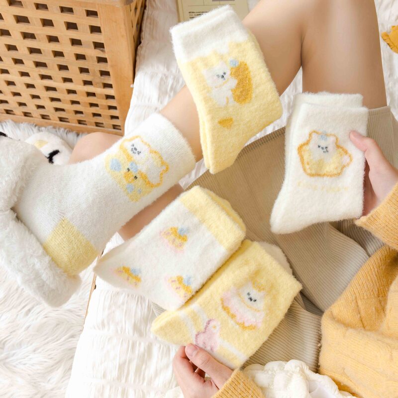 Plush Socks for Women, Autumn and Winter Mid-Calf Socks, Butter Bear Cartoon, Fleece-Lined, Thickened, Warm, Japanese-Style Cute Sleep Socks
