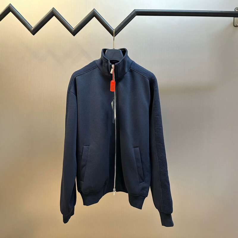 High-end version of the authentic D-brand CD dark pattern all-over printed jacquard zip-up stand-up collar jacket and pants set for men and women, cross-border High-end version of the authentic D-brand CD dark pattern all-over printed jacquard zip-up stand-up collar jacket and pants set for men and women, cross-border