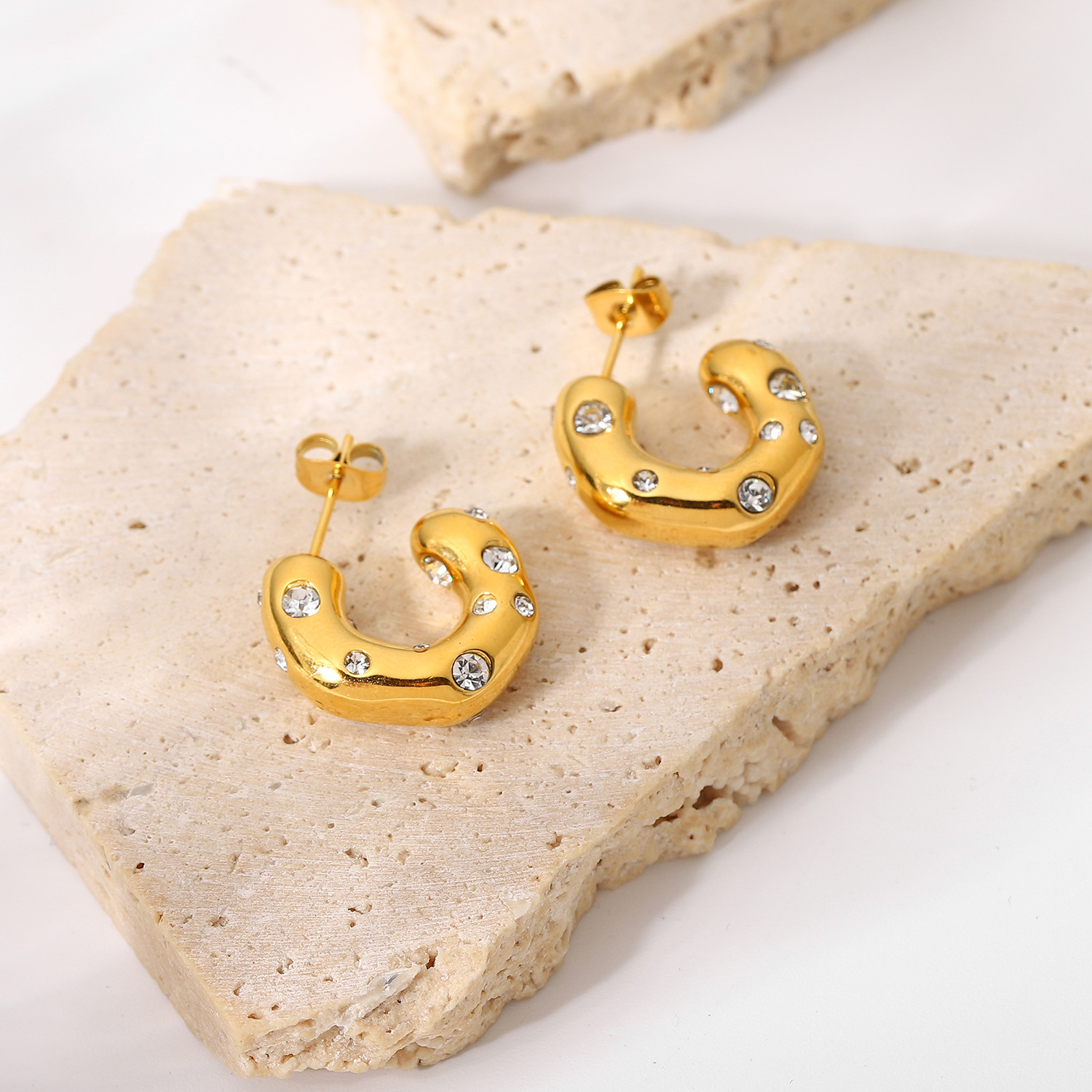 Special-shaped Hammer Pattern Inlaid Zirconium C-shaped Earrings 18k Gold-plated Stainless Steel Earrings display picture 2