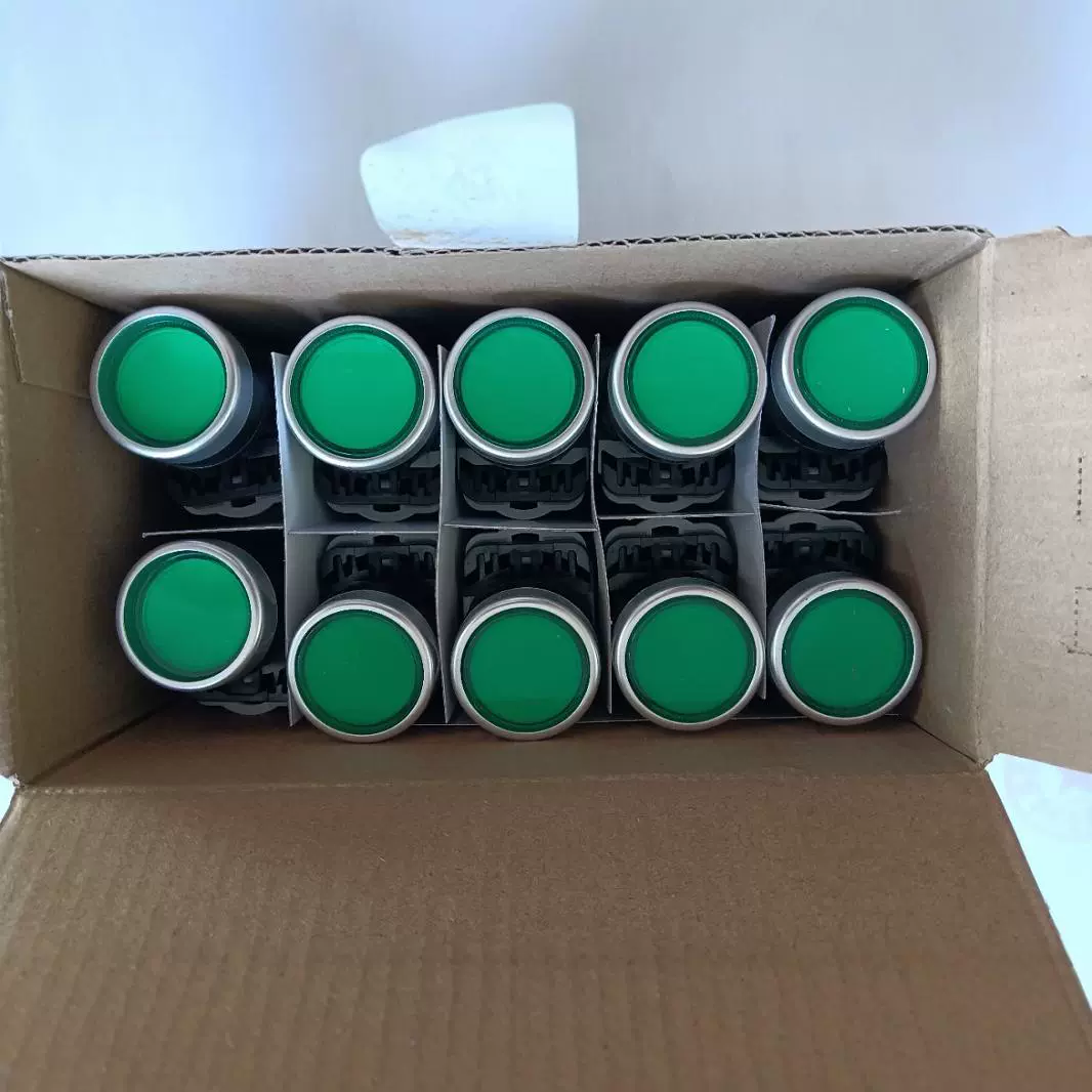 Новая оригинальная лампа самоблокировка зеленая кнопка LA168-11DS/20A32