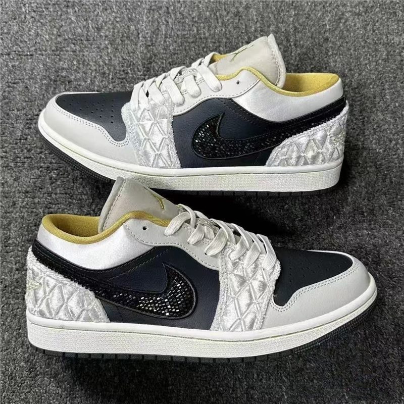 봄 신상 블랙 앤 그레이 새틴 - 마찰음 - 하이버전