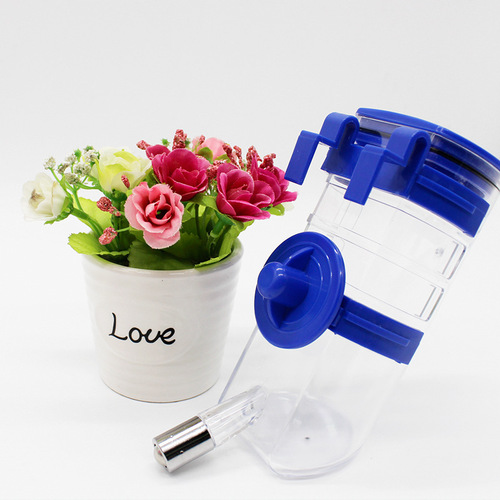 Cat and dog drinking bottles, drinking fountains, pet rabbit kettles, cage-mounted kettles, spring ball kettles, large and small