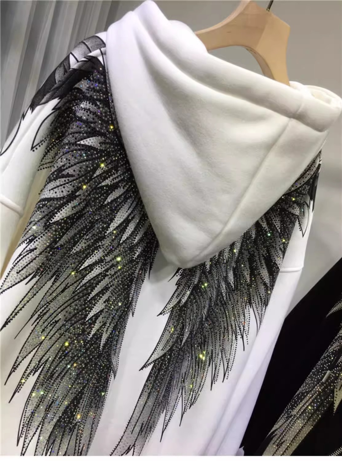 Women's Clothing Extra large size heavy industry diamond light luxury front and rear wings hooded long sleeved velvet jacket sweatshirt_voghion.com