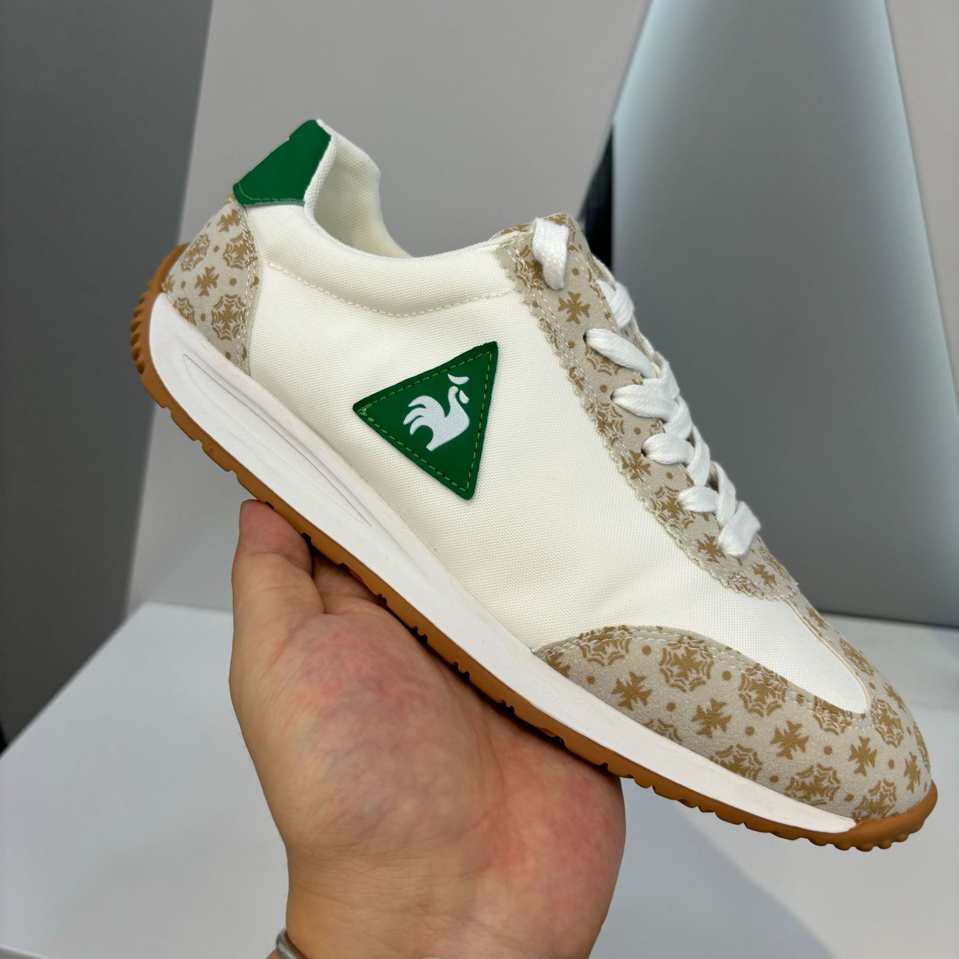 Sneakers uomo bianche scarpe casual comode da passeggio_voghion.com
