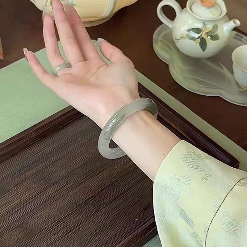 Green Bracelet, Chinese Style Gradient Design, Simple Elegant Bangle
