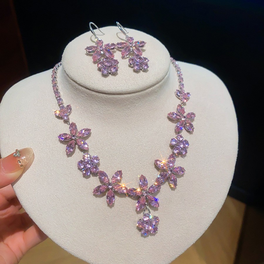 Collar de pendientes de diamantes con gotitas de agua transfronterizas europeas y americanas, colgante de moda de lujo ligero, cadena de clavícula, celebridad de Internet, joyería de alta gama, mujer