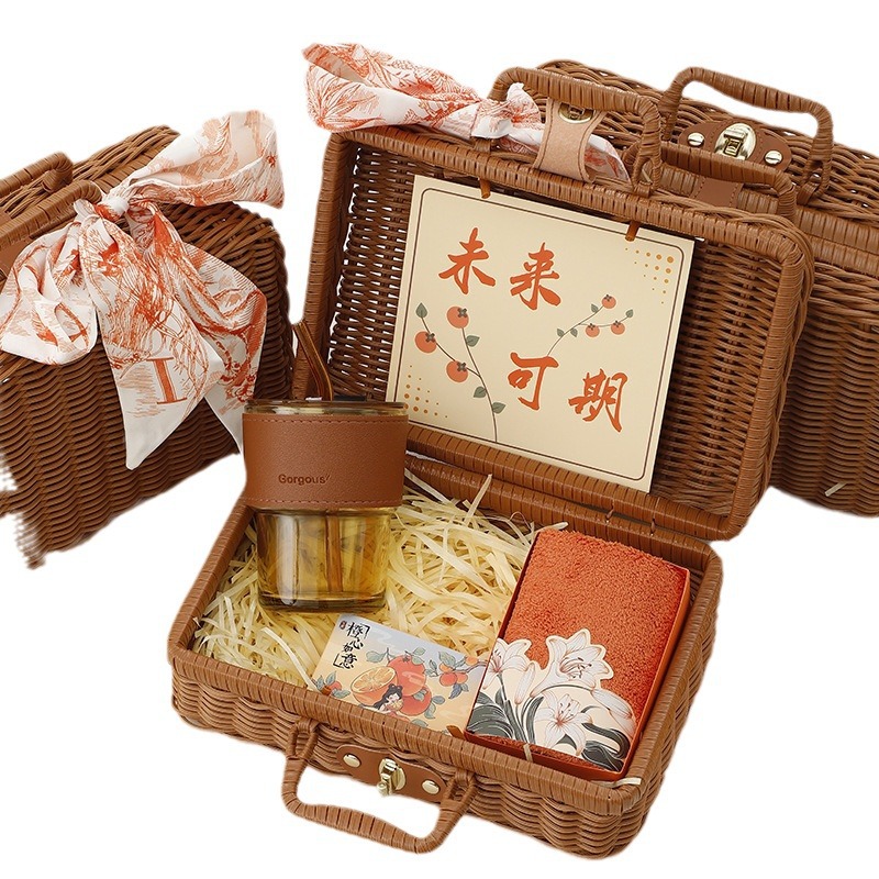 Regalos al por mayor para el Festival del Bote del Dragón Cesta de ratán práctica de alta gama Caja de regalo creativa Apertura de la empresa Actividades de celebración de la tienda Regalos de creación grupal