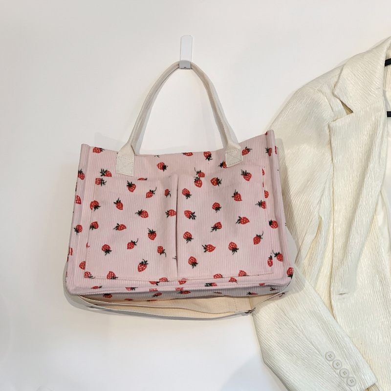 Bolsas de impresión de fresas populares de vello coreana para mujeres verano 2024 nuevo tipo transfronterizo mochila de hombro mochila