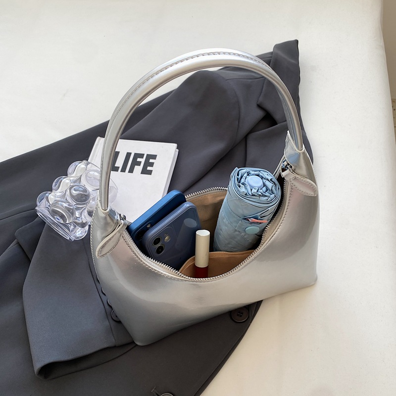 Bolsa de superficie de pintura brillante para las mujeres 2023 nuevo nicho diseño de cercanías bolso de moda francés palo bolsa de hombro