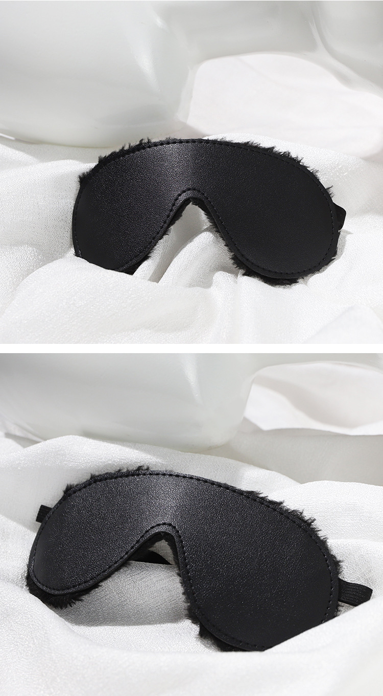Adult Blindfold Eye Mask in Plush Spandex Faux Leather for Couples — detail image 8