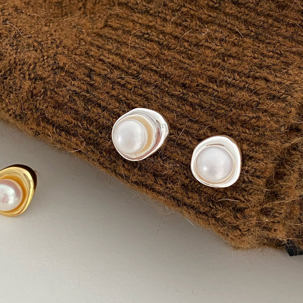 Boucles d'oreilles puce perle design géométrique argent massif_voghion.com