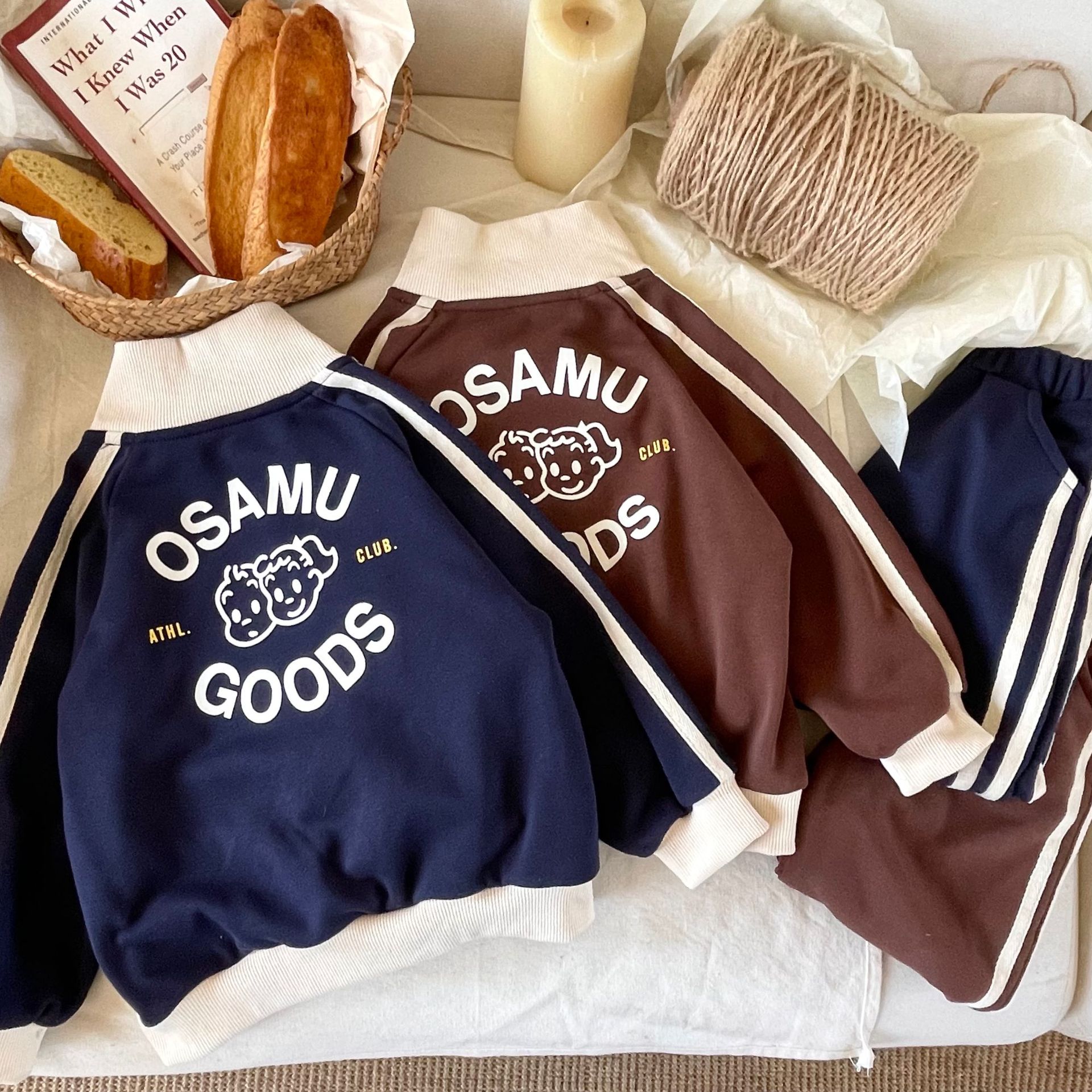 Children's 23 Autumn New Boys and Girls' Cartoon Letter Kindergarten Sweater Pants Two Piece Set_voghion.com