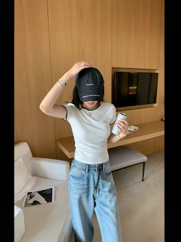 新しいデザインのニッチなTシャツトップス半袖右肩スリムコントラストカラー刺繍レディース夏多用途ファッションイン|undefined