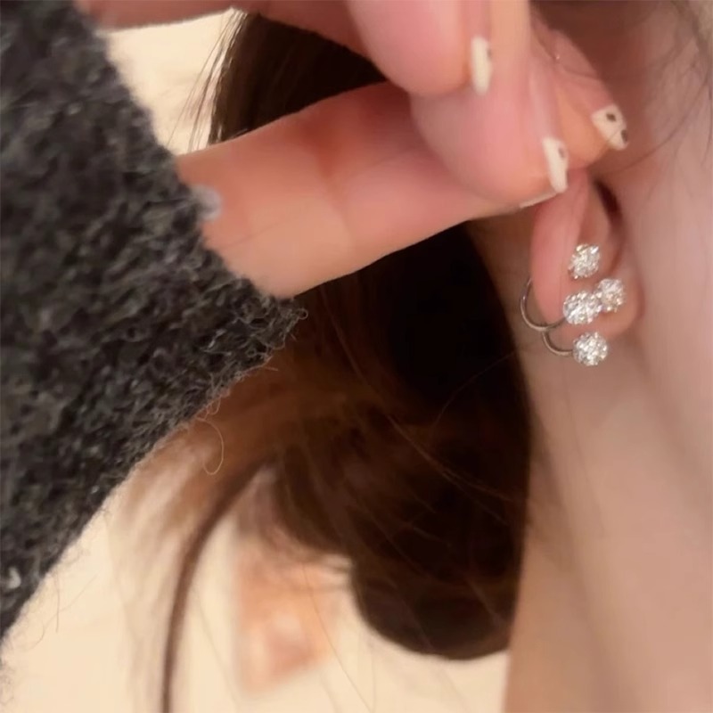 Elegante y exquisito aretes compactos de diseño de herradura de caballo pernos de perforación de doble cabeza tornillo de tornillo de perforación de aretes coreanos aretes de perforación