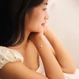 欧美个性潮流回形针珍珠手链时尚优雅百搭淑女气质手腕链洋气饰品