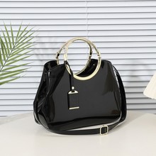 �tɫ������¿�r��������ƤŮ��б���������μ���������ذ�